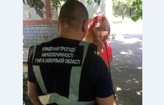 В Запорожье задержали девушку, которая делала В Запорожье задержали девушку, которая делала