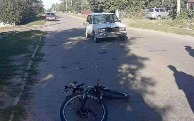 В Запорожской области женщина за рулем авто сбила ребенка на велосипеде (ФОТО) Фото № 1 В Запорожской области женщина за рулем авто сбила ребенка на велосипеде (ФОТО) Фото № 1