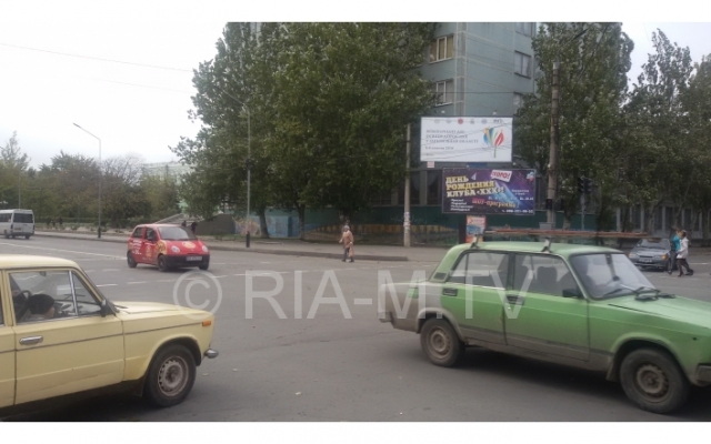 Неработающий светофор устроил хаос в центре города Фото № 1 Неработающий светофор устроил хаос в центре города Фото № 1