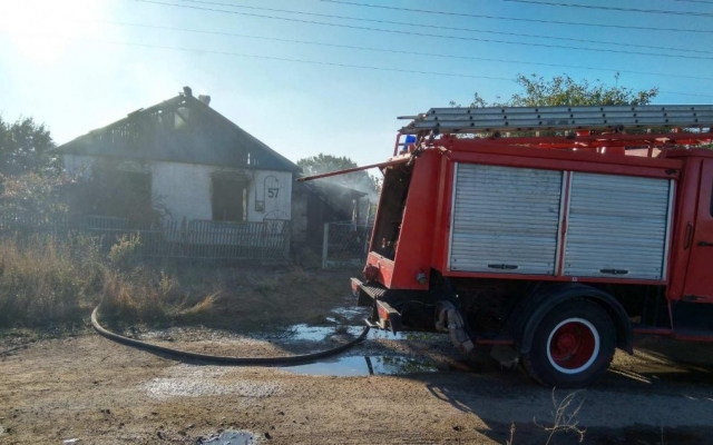 В Запорожской области горел дом: есть жертвы (ФОТО) Фото № 2 В Запорожской области горел дом: есть жертвы (ФОТО) Фото № 2