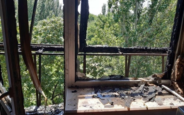 В Запорожье на Центральном бульваре пылал балкон (ФОТО) Фото № 0 В Запорожье на Центральном бульваре пылал балкон (ФОТО) Фото № 0