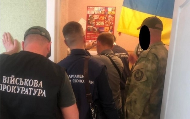 В Запорожской области военный комиссар попался на взятке (ФОТО) Фото № 0 В Запорожской области военный комиссар попался на взятке (ФОТО) Фото № 0
