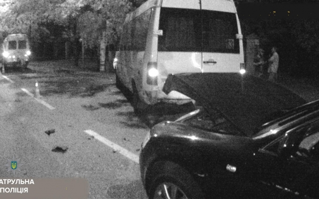 Тройное ДТП: Среди автомобилей 2 маршрутки Фото № 1 Тройное ДТП: Среди автомобилей 2 маршрутки Фото № 1