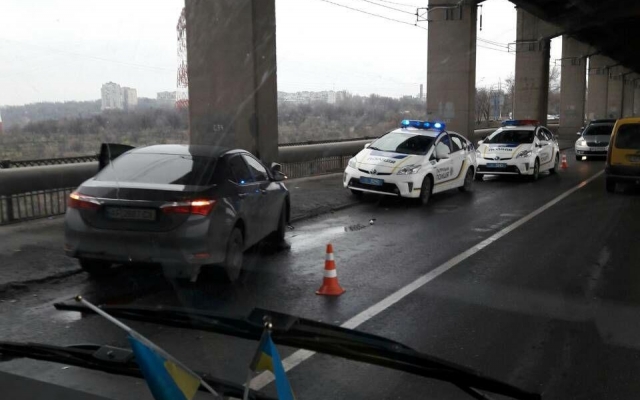 В Запорожье на мосту Преображенского крупное ДТП (ФОТО) Фото № 3 В Запорожье на мосту Преображенского крупное ДТП (ФОТО) Фото № 3