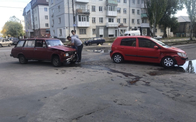 Бердянская защитница животных Валентина Мамай попала в ДТП (ВИДЕО) Фото № 0 Бердянская защитница животных Валентина Мамай попала в ДТП (ВИДЕО) Фото № 0