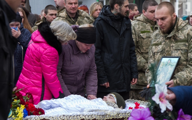В сети появились фото прощания с 26-летним запорожским бойцом Фото № 25 В сети появились фото прощания с 26-летним запорожским бойцом Фото № 25