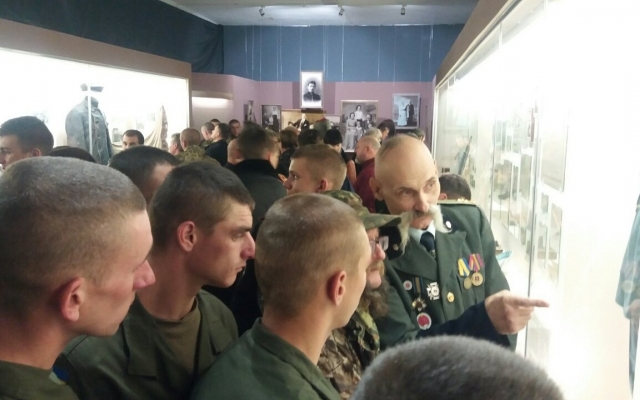 Запорожских гвардейцев больше всего поразил Запорожских гвардейцев больше всего поразил