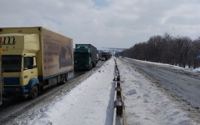 Движение транспорта на трассе Днепр-Запорожье заблокировано (ФОТО, ВИДЕО) Фото № 0 Движение транспорта на трассе Днепр-Запорожье заблокировано (ФОТО, ВИДЕО) Фото № 0