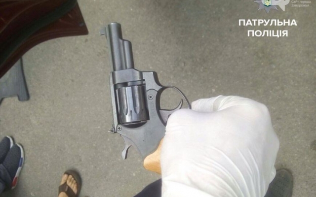 В центре Запорожья иностранцы устроили стрельбу Фото № 0 В центре Запорожья иностранцы устроили стрельбу Фото № 0