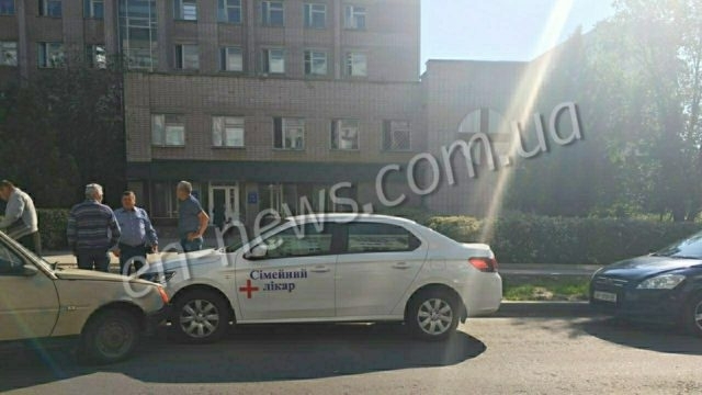 ДТП в Запорожской области: Автомобиль медиков и ДТП в Запорожской области: Автомобиль медиков и