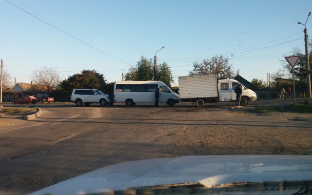 В Запорожской области утро началось с ДТП с маршруткой Фото № 0 В Запорожской области утро началось с ДТП с маршруткой Фото № 0