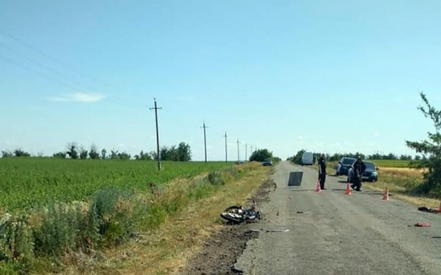 В Запорожской области трагическое ДТП: Мопедист погиб на месте (ФОТО) Фото № 1 В Запорожской области трагическое ДТП: Мопедист погиб на месте (ФОТО) Фото № 1
