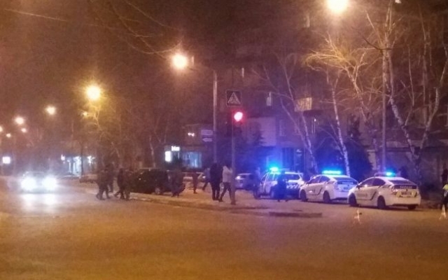 В центре Запорожья автомобиль В центре Запорожья автомобиль