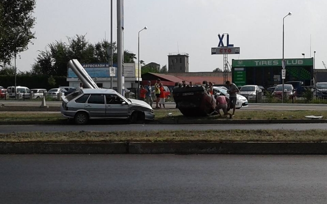 В Запорожье на Набережной магистрали произошло ДТП Фото № 3 В Запорожье на Набережной магистрали произошло ДТП Фото № 3