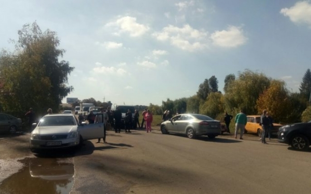 В Запорожской области протестующим возобновили подачу воды Фото № 0 В Запорожской области протестующим возобновили подачу воды Фото № 0