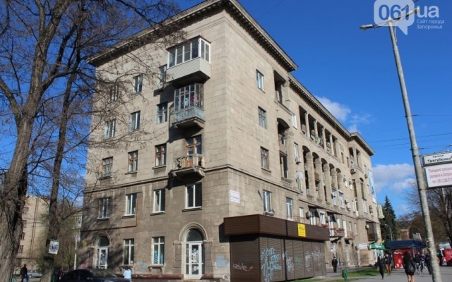 Запорожцы возмутились появлению магазина с фасадом Запорожцы возмутились появлению магазина с фасадом