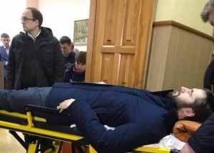 В сети высмеивают приезд Пустоварова на суд (ФОТО) Фото № 1 В сети высмеивают приезд Пустоварова на суд (ФОТО) Фото № 1