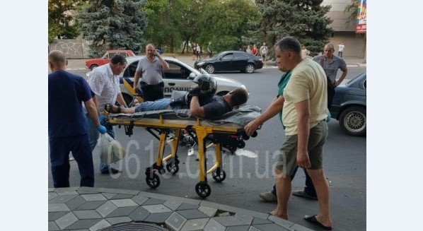От сильного удара во время ДТП мужчину зажало под автомобилем (ФОТО) Фото № 2 От сильного удара во время ДТП мужчину зажало под автомобилем (ФОТО) Фото № 2