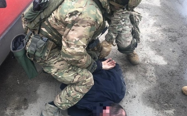 Вымогать деньги, а после убить: СБУ задержала запорожца, который искал исполнителей Вымогать деньги, а после убить: СБУ задержала запорожца, который искал исполнителей