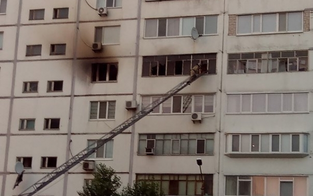 Пожар в Энергодаре: полностью сгорела квартира Фото № 1 Пожар в Энергодаре: полностью сгорела квартира Фото № 1