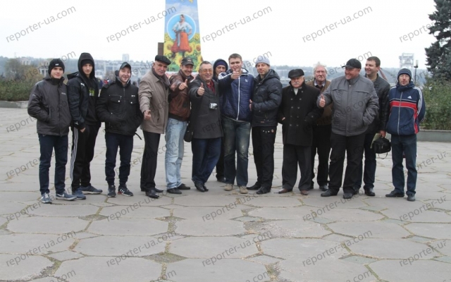 Запорожский День автомобилиста прошел в стиле ретро Фото № 20 Запорожский День автомобилиста прошел в стиле ретро Фото № 20