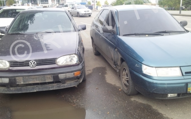 В Запорожской области столкнулись «Volkswagen» и «Lada» (ФОТО) Фото № 0 В Запорожской области столкнулись «Volkswagen» и «Lada» (ФОТО) Фото № 0