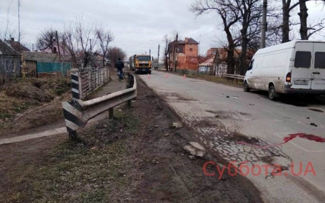В Запорожской области скончался мотоциклист, пострадавший во вчерашнем ДТП (ФОТО) Фото № 1 В Запорожской области скончался мотоциклист, пострадавший во вчерашнем ДТП (ФОТО) Фото № 1