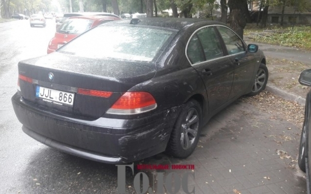 В Запорожье Toyota и BMW устроили ДТП на оживлённом перекрёстке (ФОТО) Фото № 6 В Запорожье Toyota и BMW устроили ДТП на оживлённом перекрёстке (ФОТО) Фото № 6