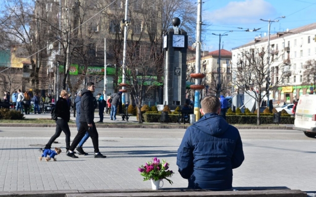 ФОТОРЕПОРТАЖ: В Запорожье открыли стелу любви Фото № 13 ФОТОРЕПОРТАЖ: В Запорожье открыли стелу любви Фото № 13