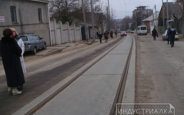 Сегодня по новым рельсам запустили бесшумный трамвай Фото № 3 Сегодня по новым рельсам запустили бесшумный трамвай Фото № 3