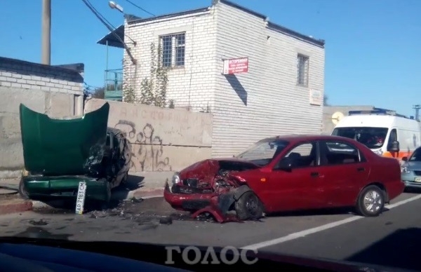 За день в Шевченковском районе произошло 2 идентичных ДТП Фото № 0 За день в Шевченковском районе произошло 2 идентичных ДТП Фото № 0