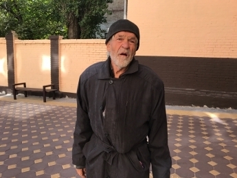 Житель Запорожской области превратил родного отца в бомжа (ФОТО-ВИДЕО) Фото № 0 Житель Запорожской области превратил родного отца в бомжа (ФОТО-ВИДЕО) Фото № 0