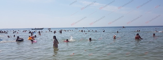 Пляжи Бердянска: море, песок, камни и дамба набережной Фото № 7 Пляжи Бердянска: море, песок, камни и дамба набережной Фото № 7