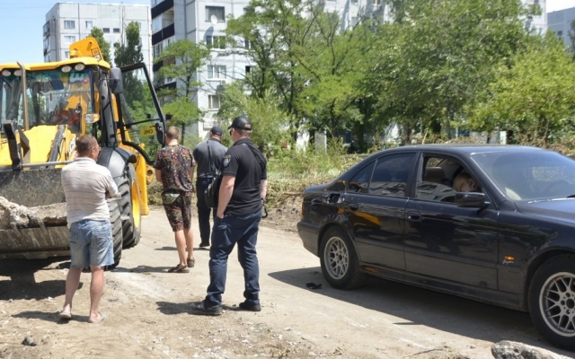 В Запорожской области легковушка таранила технику компании В Запорожской области легковушка таранила технику компании