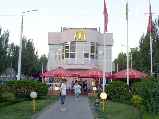 Ремонт «McDonalds» затянется на неопределенный срок Фото № 0 Ремонт «McDonalds» затянется на неопределенный срок Фото № 0