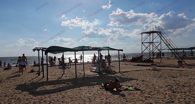 Появилось видео отдыха на бердянской Слободке Фото № 8 Появилось видео отдыха на бердянской Слободке Фото № 8