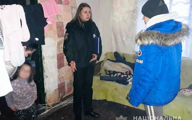 В Запорожской области из семьи изъяли 10-летнего ребенка (ФОТО) Фото № 1 В Запорожской области из семьи изъяли 10-летнего ребенка (ФОТО) Фото № 1