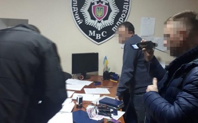 Запорожские полицейские вымогали у сайта знакомств Запорожские полицейские вымогали у сайта знакомств
