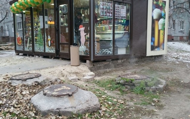 Разливайка в Запорожье, которую установили на магистраль теплосети, может провалить ее (ФОТО) Фото № 3 Разливайка в Запорожье, которую установили на магистраль теплосети, может провалить ее (ФОТО) Фото № 3