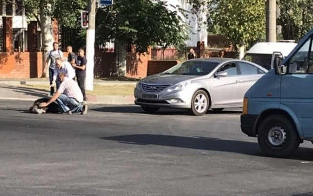 Серьезное ДТП на пешеходном переходе: Девушку отбросило на несколько метров (ФОТО) Фото № 1 Серьезное ДТП на пешеходном переходе: Девушку отбросило на несколько метров (ФОТО) Фото № 1