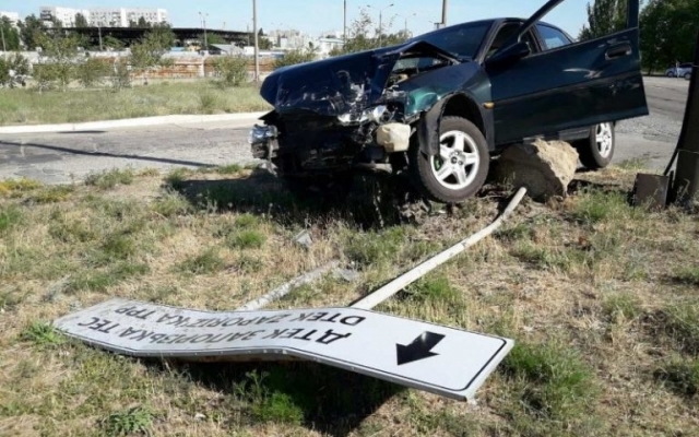 В Запорожской области случилось серьезное ДТП рядом с вокзалом Фото № 3 В Запорожской области случилось серьезное ДТП рядом с вокзалом Фото № 3