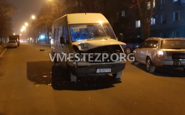 ДТП в Запорожье: Маршрутка столкнулась с иномаркой (ФОТО) Фото № 0 ДТП в Запорожье: Маршрутка столкнулась с иномаркой (ФОТО) Фото № 0