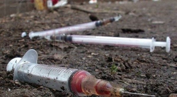 В Запорожской области дети нашли в песочнице опасный предмет Фото № 0 В Запорожской области дети нашли в песочнице опасный предмет Фото № 0
