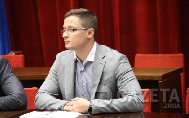 Абсурд: Департамент образования ОГА подал в суд на облсовет Фото № 0 Абсурд: Департамент образования ОГА подал в суд на облсовет Фото № 0