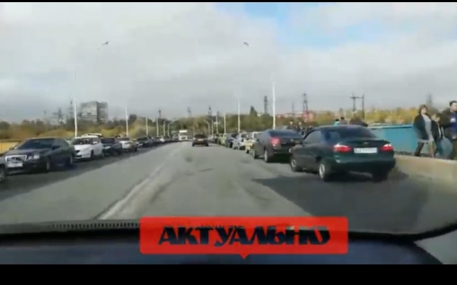 В праздники запорожцы вовсю нарушали ПДД, полиция не обращала внимания (ВИДЕО) Фото № 0 В праздники запорожцы вовсю нарушали ПДД, полиция не обращала внимания (ВИДЕО) Фото № 0