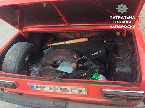 Криминальный дуэт грабил автомобили запорожцев Фото № 2 Криминальный дуэт грабил автомобили запорожцев Фото № 2