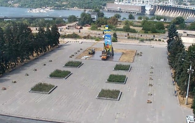 Вместо Ленина - казак: преображение площади Запорожской Фото № 0 Вместо Ленина - казак: преображение площади Запорожской Фото № 0
