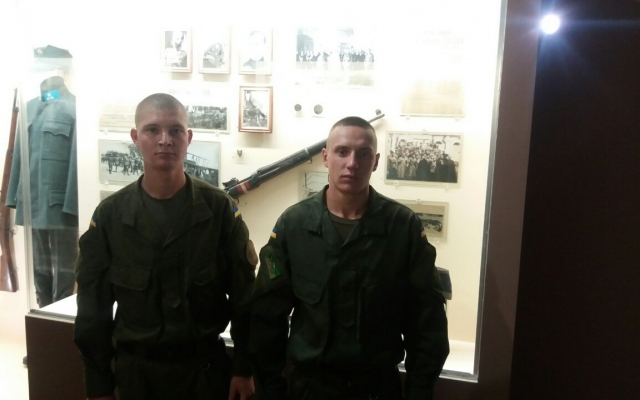 Запорожских гвардейцев больше всего поразил Запорожских гвардейцев больше всего поразил