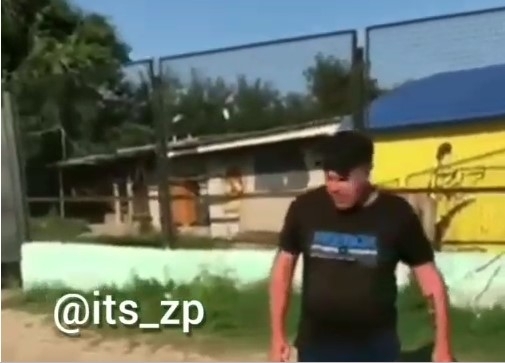 Въезд на запрожский курорт закрыт, молодчики спортивной внешности требуют денег за проезд (ВИДЕО) Фото № 0 Въезд на запрожский курорт закрыт, молодчики спортивной внешности требуют денег за проезд (ВИДЕО) Фото № 0