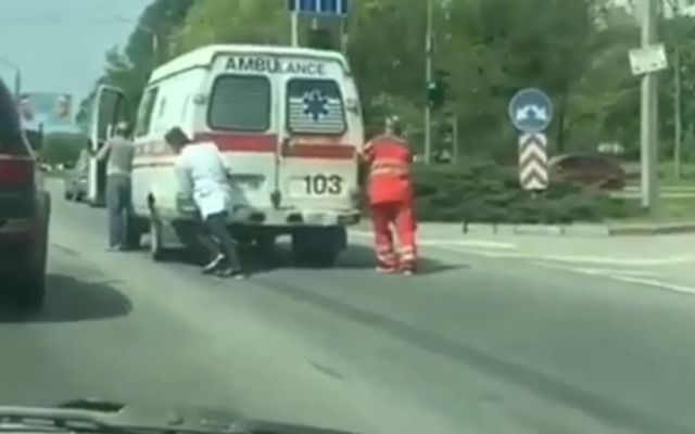 Запорожские медики толкали Запорожские медики толкали